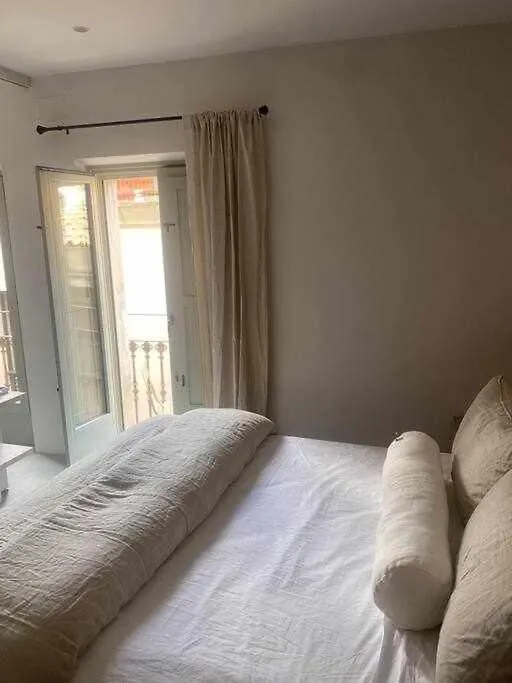 Velo Vern 3 Luxury Penthouse W Views Of City Wall Girona Apartmán